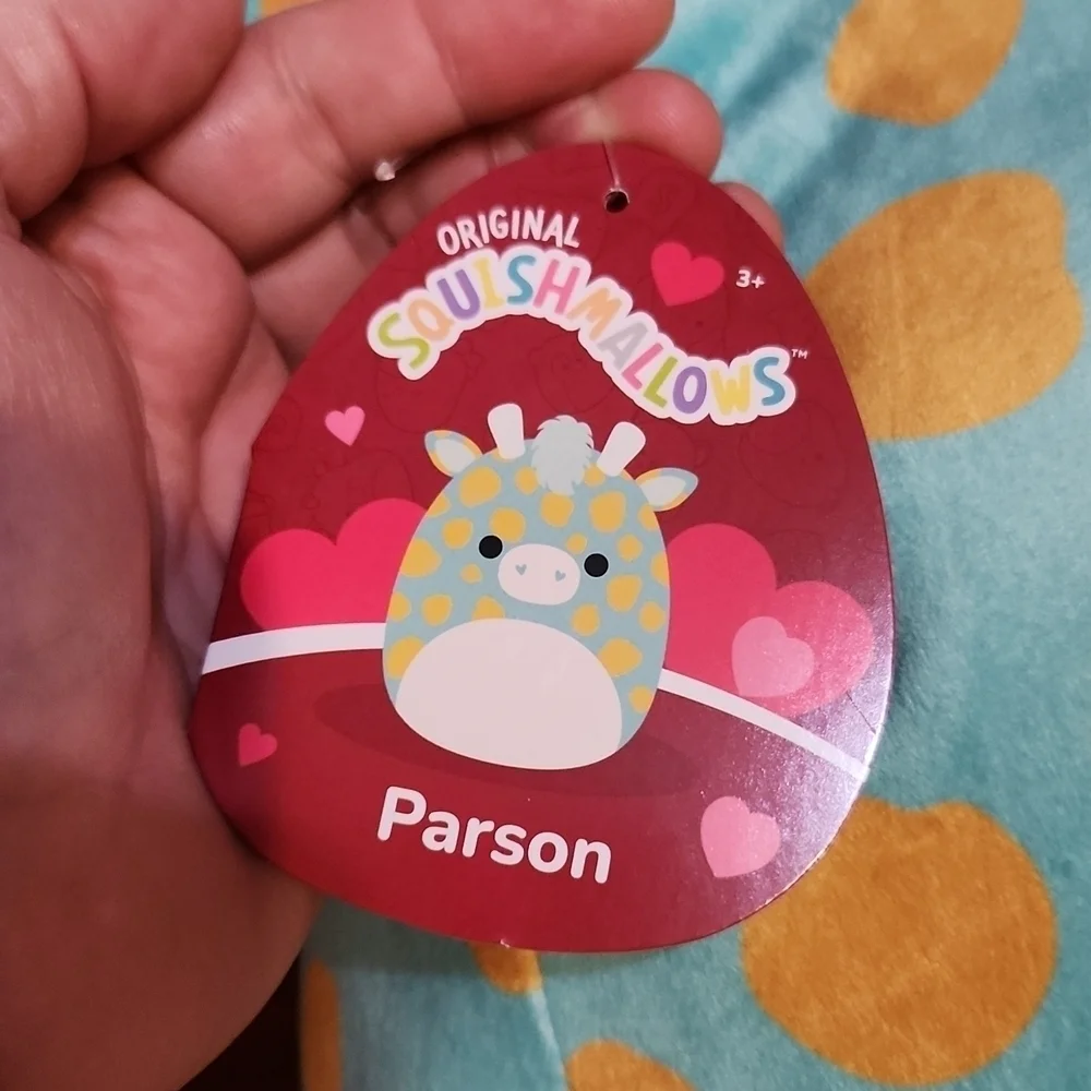 Parson giraffe Squishmallows  S16 NWT Valentines day blue giraffe